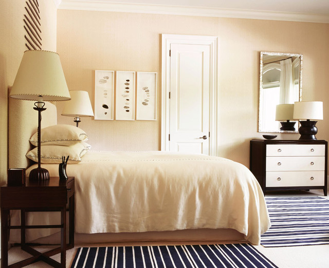 Фотография спальной комнаты в кремовом цвете